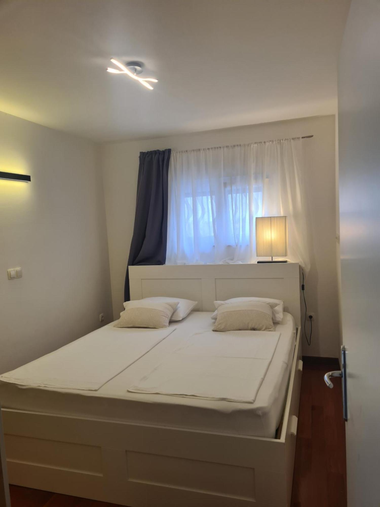 Modern Apartment Near The Sea-Mise โตรกีร์ ภายนอก รูปภาพ